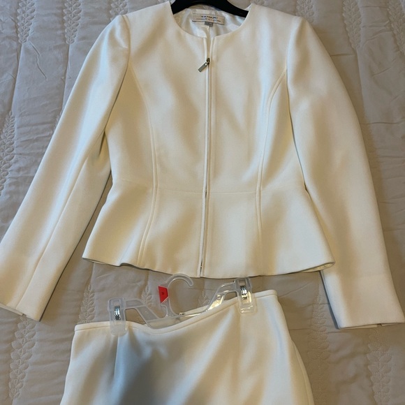 Women dress suit - Picture 7 of 7